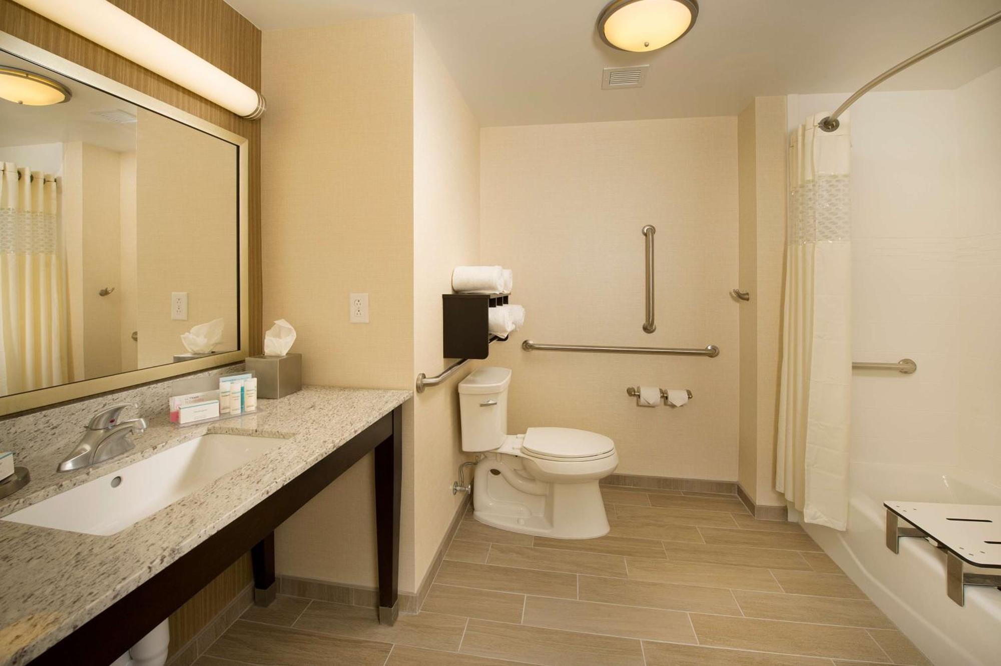 Hampton Inn & Suites Baltimore/Woodlawn Esterno foto
